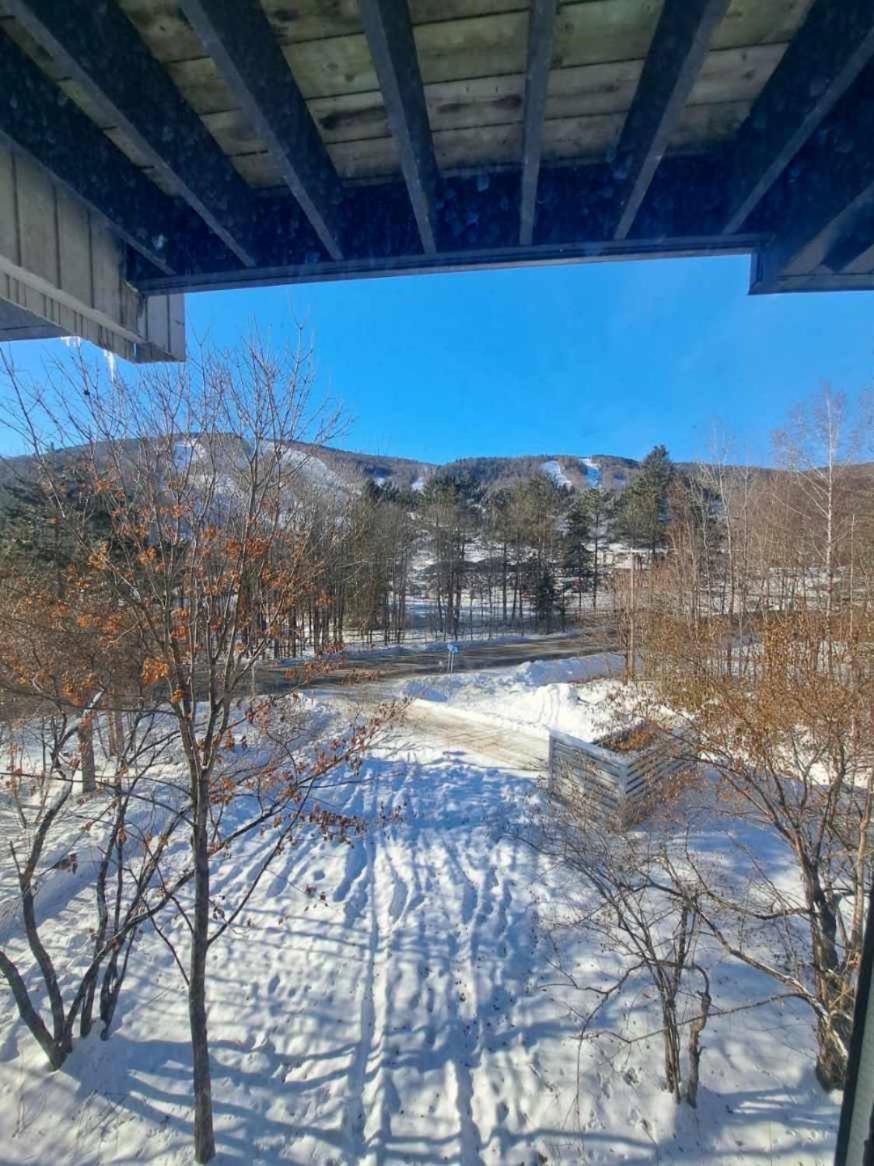Superbe Condo Face Aux Pentes De Ski Stoneham!!! Екстер'єр фото